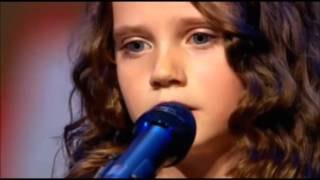 Niña de 9 años con una hermosa voz
