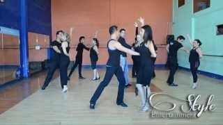 Clase de Salsa Intermedia Henry Urias