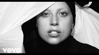 Lady Gaga - Applause 
