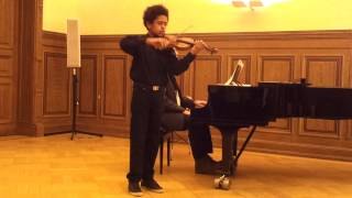 Niño prodigio del violín. Akim Kamara.