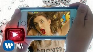 Charli XCX - Famous