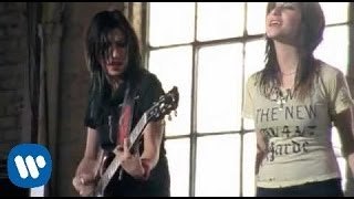 The Veronicas - "Everything I'm Not" 