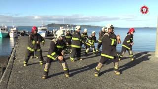 Bomberos bailan Nene Malo