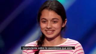 Niña sorprende cantando ópera