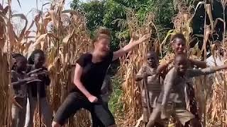 Bailando con la extranjera