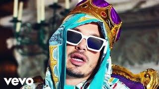Morado. J Balvin