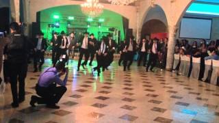 Bailando el Tao Tao en una boda 