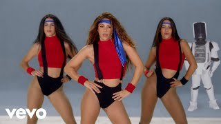 Girl like me. Black eyes peas, Shakira