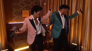 Leave the door open. Silk Sonic (Bruno Mars, Anderson. Paak)